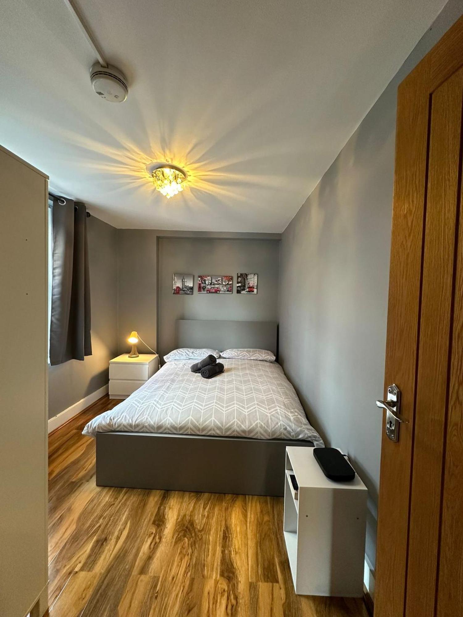 Lovely 2 Bedrooms Apartment Лондон Екстериор снимка